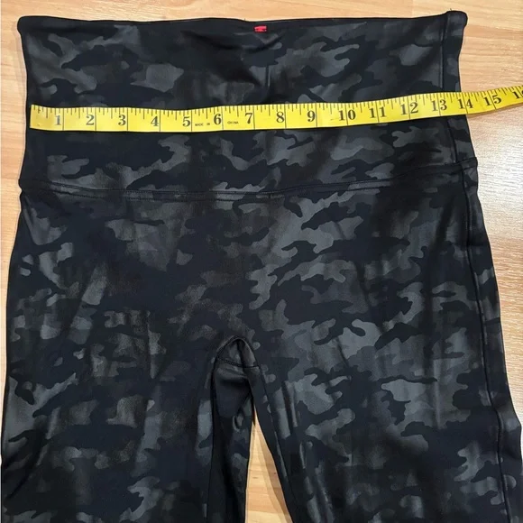 SPANX High Waisted Camouflage Leggings XL - Picture 4 of 6